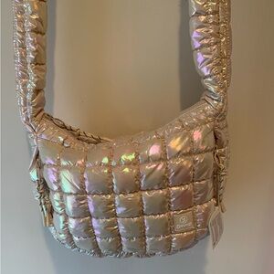 NWT-Women’s Iridescent Puffer Hobo Bag